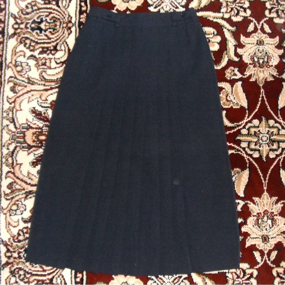 vintage pleated skirt
